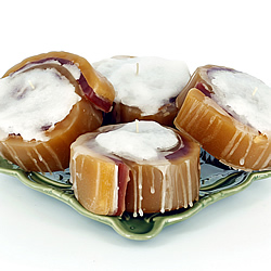 Cinnamon Roll Candles